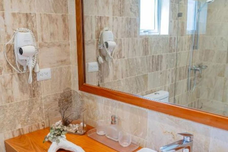 Bathroom vanity