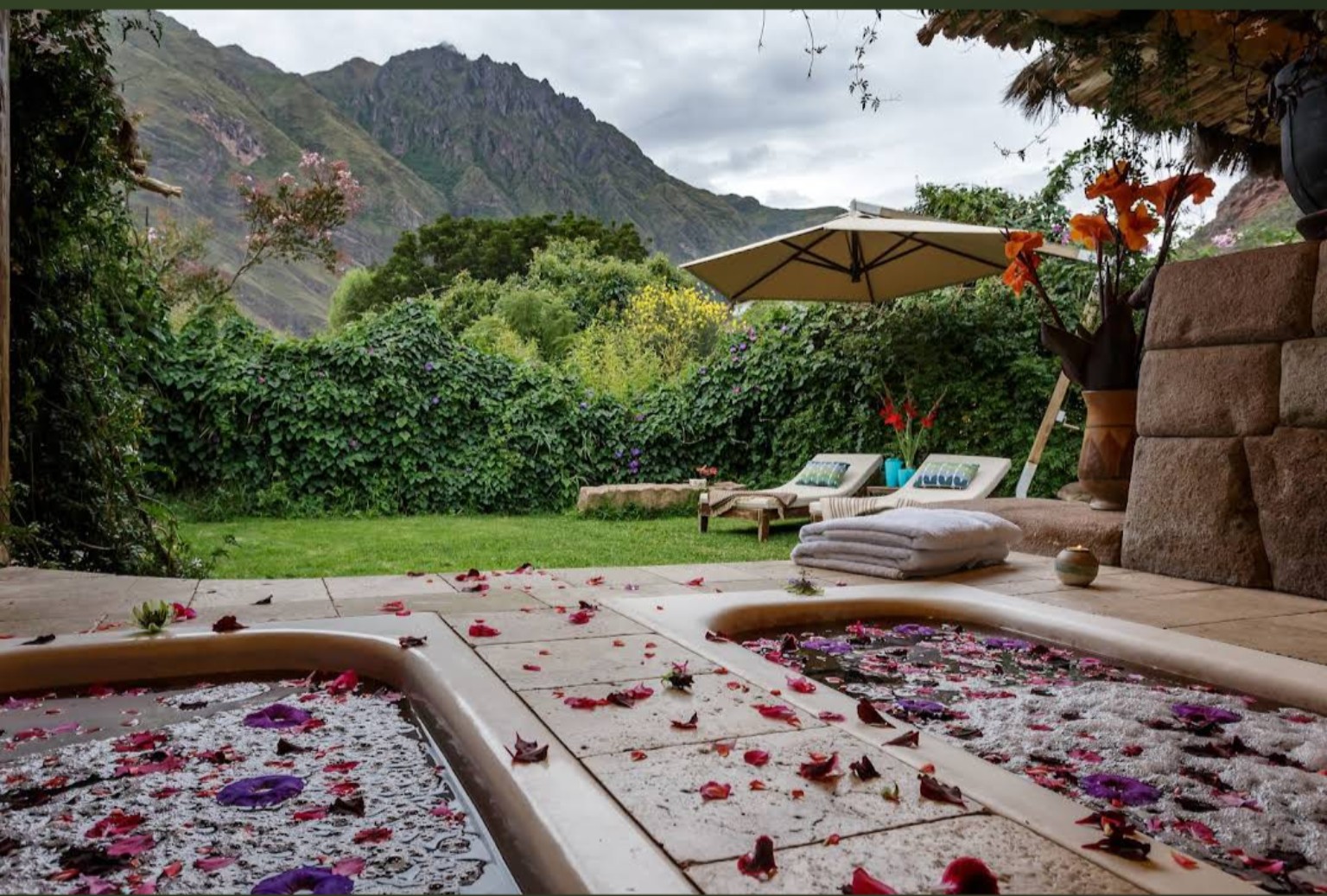 Pisac outdoor hot tubs with mountain view